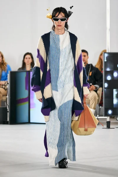 Look 14